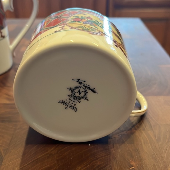 4 pieces Noritake Royal Hunt. Creamer, cup, small bowl, ramekin. EUC - Picture 5 of 11